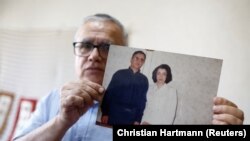 نرگس محمدی روز هشتم آبان برای دومین بار به‌دلیل «سر نکردن روسری»، از دسترسی به خدمات درمانی مناسب محروم شد