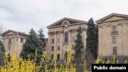 Խորհրդարանի շենքը, Երևան