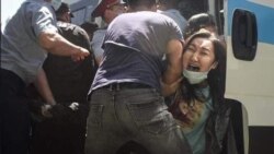 "Кыйналган адамдарды көрдүм". Абакта өткөн үч ай  