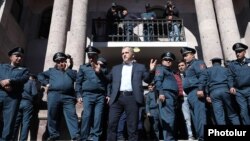 Armenia - Samvel Shahramanian, the Karabakh president, addresses protesters outside the Karabakh mission in Yerevan, October 20, 2023.