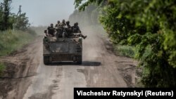 Українські військові поблизу Бахмута, 9 червня 2023 року