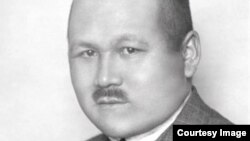 Мұстафа Шоқай (1890 - 1941) – Түркістан автономиясы үкіметінің басшысы, ХХ ғасырдағы қазақ ұлт-азаттық қозғалысының жетекшісі, саяси эмигрант.