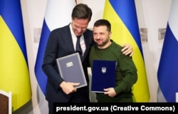 Президент України Володимир Зеленський і прем’єр-міністр Нідерландів Марк Рютте у день підписання угоди про співробітництво у сфері безпеки між Україною та Нідерландами. Харків, 1 березня 2024 року
