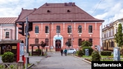 Єдиний Український ліцей імені Тараса Шевченка в Румунії. Місто Сигіт (Мармарош-Сигіт), що на кордоні з Україною