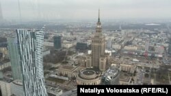 За даними УВКБ ООН, на початок квітня 2025 року в Польщі перебували 999 710 біженців