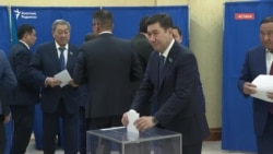 Президентті күткен депутаттар шағым айта барғандармен кездесуге шықпады  