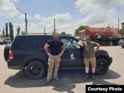 Крайня поїздка Матеуша Водзінського в Україні. Передача авто 3-й десантно-штурмовій бригаді. Харківська область, Ізюм, 30 травня 2024