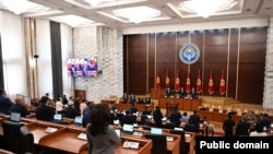 Жогорку Кеңеш.