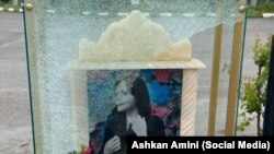 تصویر منتشر شده از آرامگاه مهسا امینی در حساب اینستاگرام برادرش
