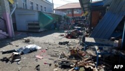 Це не перший випадок обстрілу ринку в Херсоні. На фото - наслідки російського удару по ринку в Херсоні у квітні 2023 року 