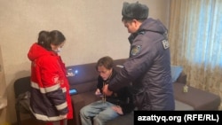 Кол салууга туш болгон журналист Данияр Молдабеков. Алматы, 22-февраль, 2023-жыл