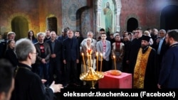 Во время богослужения