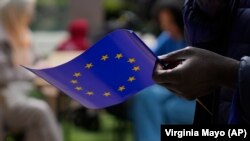 «ЄС продовжує стояти поряд із народом Білорусі та зберігає непохитну підтримку боротьби білорусів за вільну, демократичну, суверенну та незалежну Білорусь, як частину мирної Європи»