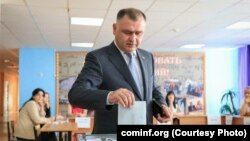 Алан Гаглоев на избирательном участке