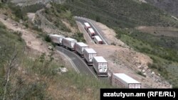 Грузовики с гуманитарным грузом из Еревана в Корнидзоре, 29 июля 2023 г․