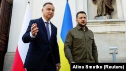 Ілюстраційне фото. Президент Польщі Анджей Дуда (ліворуч) зранку 28 червня прибув до Києва