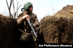 Украинский военнослужащий под Бахмутом, 5 апреля 2023 года