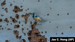 
Проєкт, зокрема, включав зобов’язання України відмовитися від прагнення вступити до НАТО і зберігати нейтральний статус. 