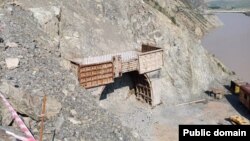 “Камбар-Ата-1” гидроэлектр станциясын (ГЭС) куруу иштерине болгон даярдык.