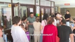 Очереди даже в ночное время и многочасовые ожидания. Как родители учеников в Астане пытаются устроить детей в школы  