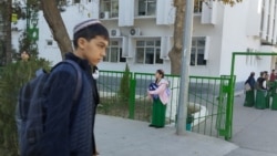 Diňle: Mekdeplerde okuwçylaryň bir-birine azar berýän ýagdaýlary köpelýär