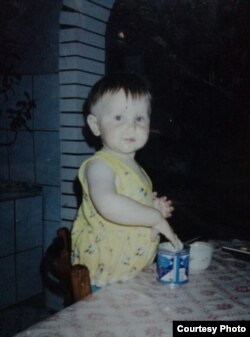 Настя Порохня у дитинстві. Фото з особистого архіву родини