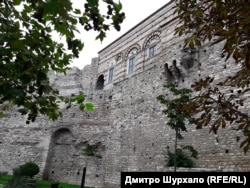 Влахернський палац у Стамбулі, де за османських часів був один із найвідоміших будинків розпусти, сучасний вигляд