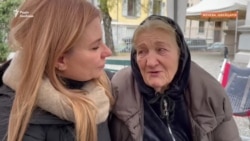 Жанна з Бородянки і Олена з Харкова у Хрестовоздвиженському соборі РПЦ у Женеві