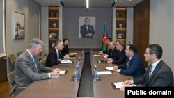 Բոնոն Բաքվում հանդիպում է Ադրբեջանի արտգործնախարար Ջեյհուն Բայրամովի հետ, 9-ը հոկտեմբերի, 2023թ․