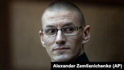 За висновком суду, Роберт Вудленд був причетний до організованої групи, яка займалася збутом наркотиків