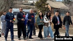 "Матисаков мектебинин" тарбиялануучулары.