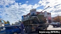 Російська військова техніка в Керчі