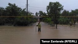 В Сенаки 20 частных домов затоплены из-за разлива реки Циви