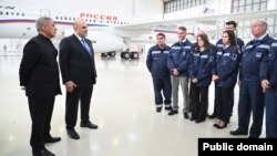 Рөстәм Миңнеханов һәм Михаил Мишустин Казан авиация заводында, 22 июнь, 2023 ел