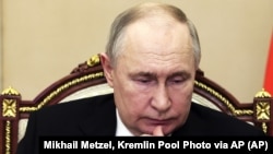 Президент РФ Володимир Путін просуває свою «теорію перемоги» у війні. Вона орієнтована на «довготривалу війну на виснаження», йдеться у новому звіті Інституту вивчення війни (ISW)