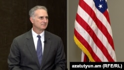 Старший советник Госдепартамента США по переговорам на Кавказе Луис Боно