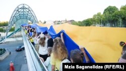 Несмотря на позицию власти, День независимости Украины был широко отмечен в Тбилиси и Батуми