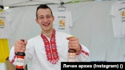 Цветомир Стефанов започва своя път в пивоварството на едва 16-годишна възраст. Днес стои начело на първата семейна пивоварна в Северозападна България.