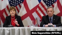 Джин Шахин и Дик Дурбин