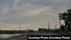 Подтопленная дорога в Олешках, июнь 2023 года