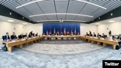 США - Трехсторонние переговоры в пригороде Вашингтона Арлингтоне, 1 мая 2023 г.