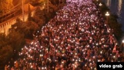 Жүрүш Эркиндик аянтында башталды.