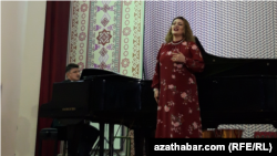 Бахар Дурдыева