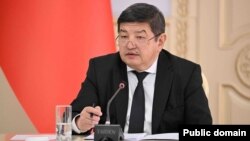 Акылбек Жапаров.