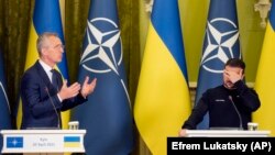 Йенс Столтенберг и Владимир Зеленский