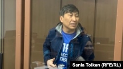 Лидер незарегистрированной оппозиционной партии «Алга, Казахстан!» Марат Жыланбаев на суде по его делу. Астана, 30 октября 2023 года