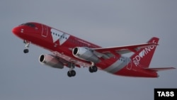 Самолет Red Wings 