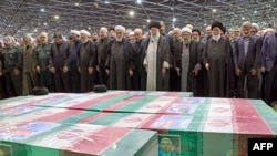 مراسم اقامه «نماز میّت» بر جنازه ابراهیم رئیسی و همراهانش