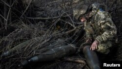 Йдеться про 500 тисяч снарядів калібру 155 мм та 300 тисяч - 122 мм