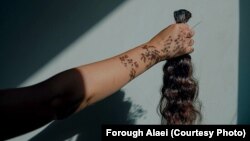 یکی از عکس‌های فروغ علایی